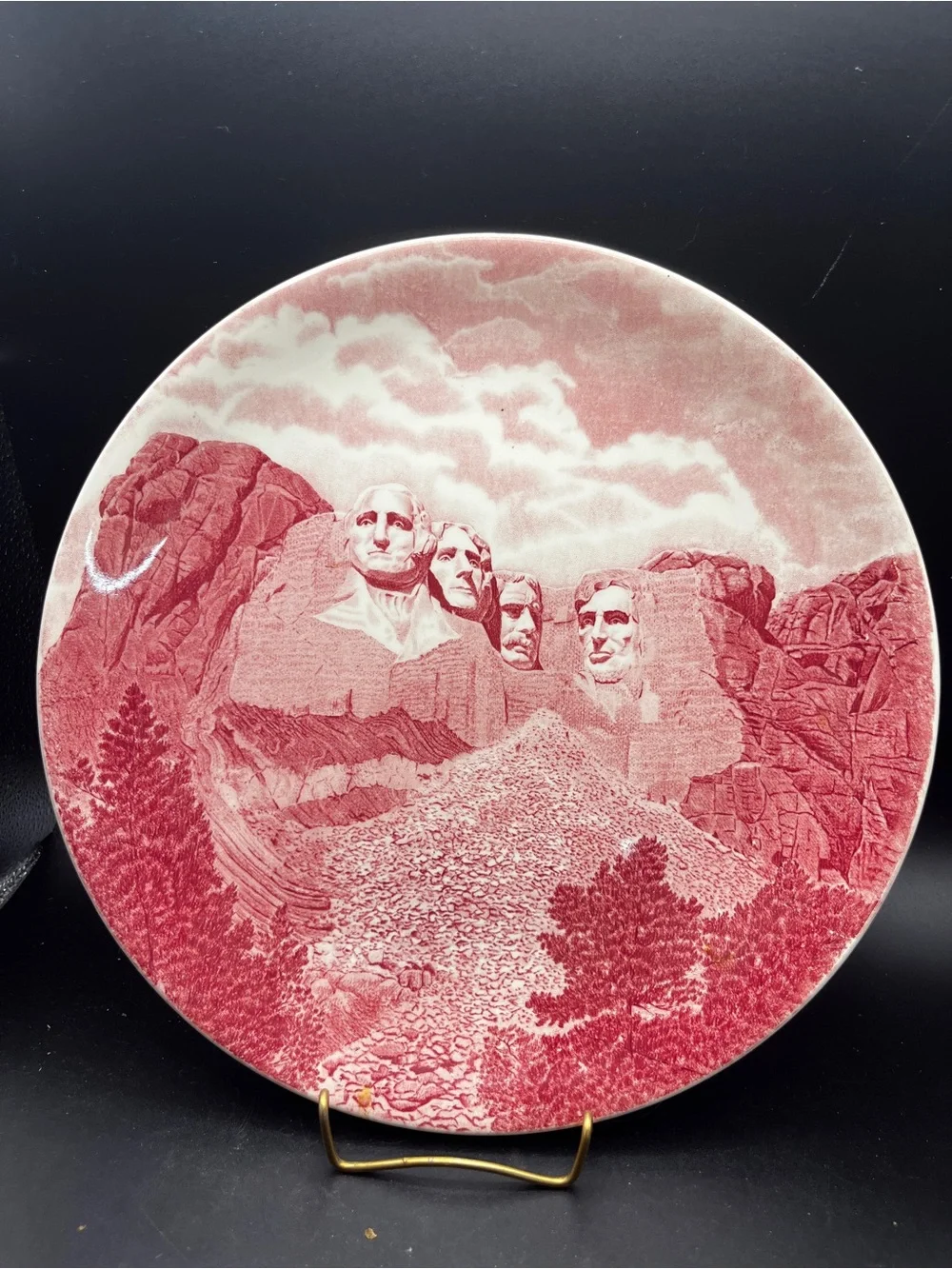 Vintage Johnson Brothers Mt Rushmore Souvenir Plate Red Pink Transferware Eng